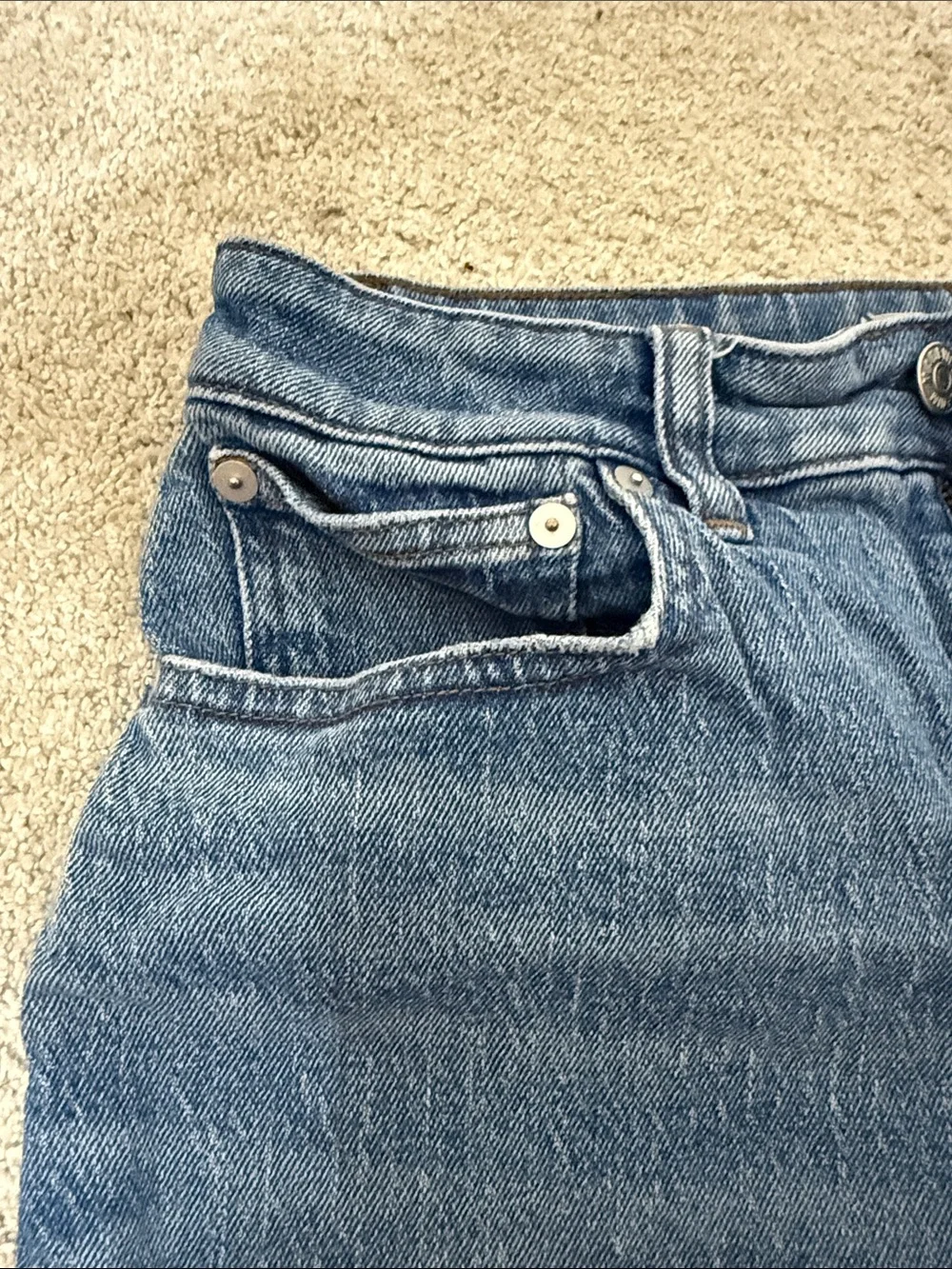Madewell Curvy 90’s Straight Leg Jeans in Medium Blue Wash - Picture 5 of 8